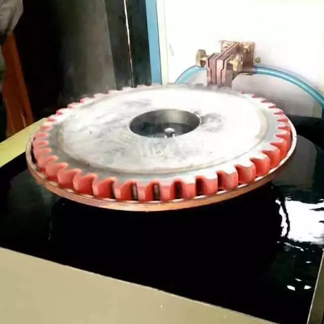 常用的淬火介質