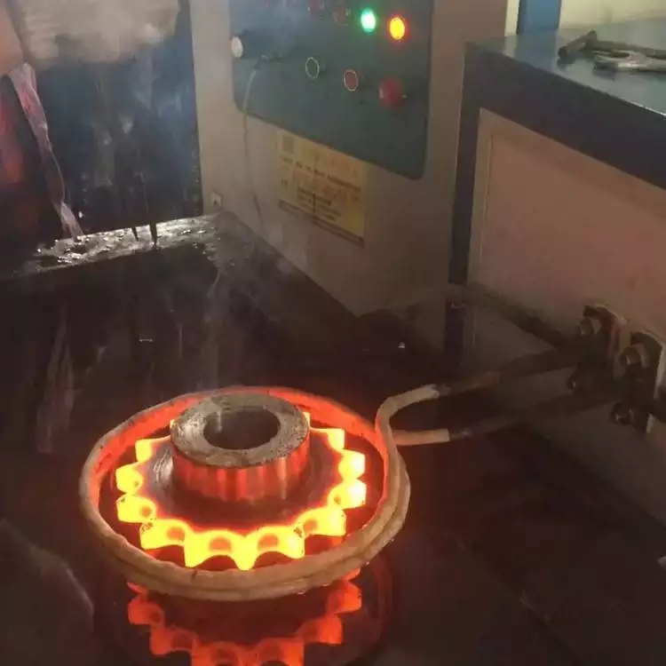 齒輪經過電磁感應加熱設備淬火后常出現哪些缺陷？如何預防？