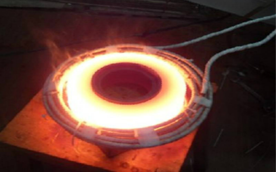 電磁感應加熱設(shè)備用于工件的拆卸和熱裝