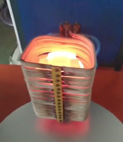 宏創(chuàng)高頻：鑄鐵模具預(yù)熱工藝的優(yōu)化之道(圖1)