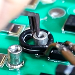 電路板焊接工藝：高頻感應(yīng)加熱助力精密電子組裝